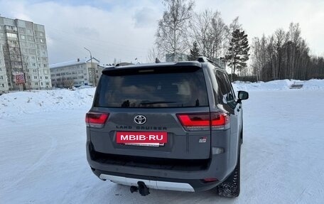 Toyota Land Cruiser, 2022 год, 10 800 000 рублей, 4 фотография