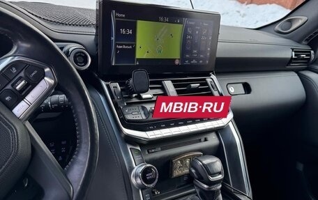 Toyota Land Cruiser, 2022 год, 10 800 000 рублей, 8 фотография