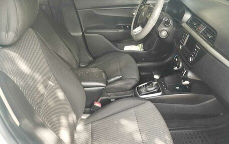 KIA Rio IV, 2018 год, 810 000 рублей, 8 фотография