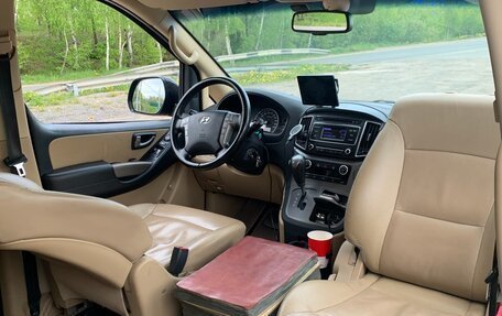 Hyundai H-1 II рестайлинг, 2018 год, 2 500 000 рублей, 3 фотография