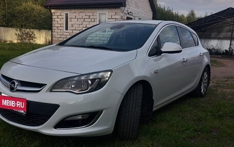 Opel Astra J, 2013 год, 650 000 рублей, 4 фотография
