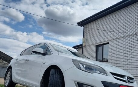 Opel Astra J, 2013 год, 650 000 рублей, 3 фотография