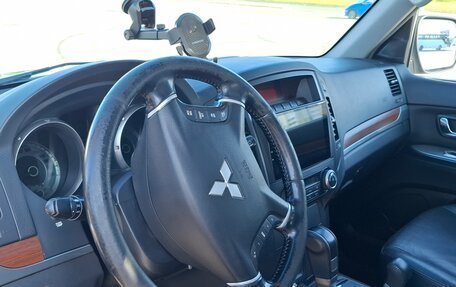 Mitsubishi Pajero IV, 2007 год, 1 490 000 рублей, 8 фотография