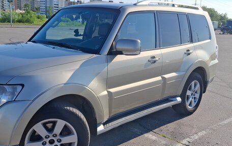 Mitsubishi Pajero IV, 2007 год, 1 490 000 рублей, 18 фотография