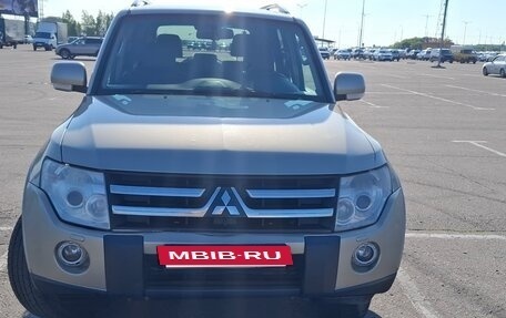 Mitsubishi Pajero IV, 2007 год, 1 490 000 рублей, 17 фотография