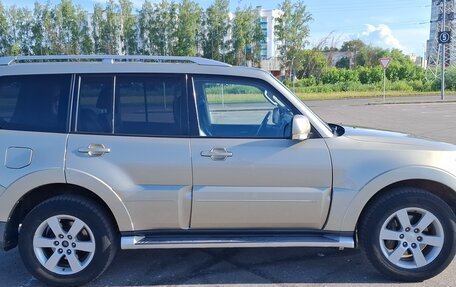 Mitsubishi Pajero IV, 2007 год, 1 490 000 рублей, 28 фотография