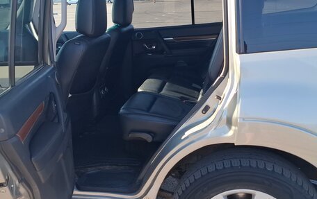 Mitsubishi Pajero IV, 2007 год, 1 490 000 рублей, 24 фотография