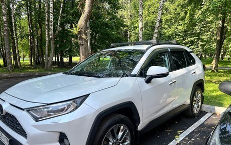 Toyota RAV4, 2020 год, 3 700 000 рублей, 4 фотография