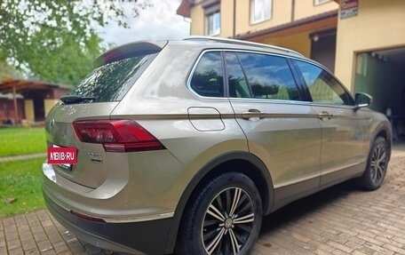 Volkswagen Tiguan II, 2017 год, 3 450 000 рублей, 2 фотография