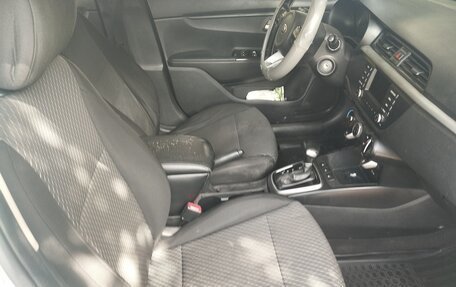 KIA Rio IV, 2018 год, 810 000 рублей, 6 фотография