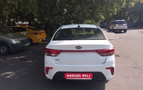 KIA Rio IV, 2018 год, 810 000 рублей, 8 фотография