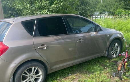 KIA cee'd I рестайлинг, 2009 год, 710 000 рублей, 3 фотография