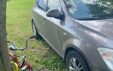 KIA cee'd I рестайлинг, 2009 год, 710 000 рублей, 2 фотография