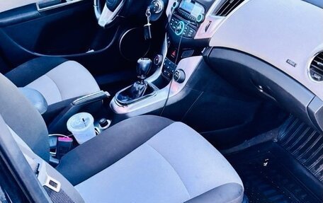 Chevrolet Cruze II, 2013 год, 690 000 рублей, 7 фотография