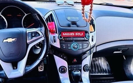 Chevrolet Cruze II, 2013 год, 690 000 рублей, 9 фотография