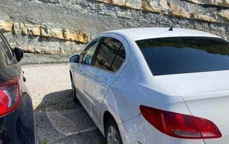 Peugeot 408 I рестайлинг, 2012 год, 750 000 рублей, 4 фотография