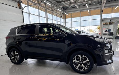 KIA Sportage IV рестайлинг, 2021 год, 2 355 000 рублей, 4 фотография