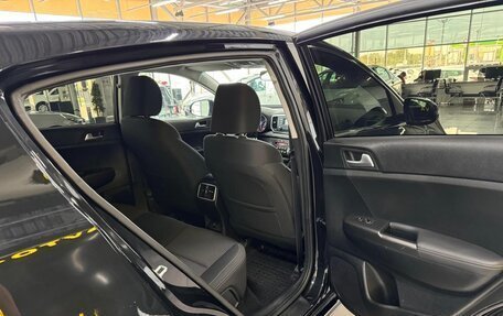 KIA Sportage IV рестайлинг, 2021 год, 2 355 000 рублей, 14 фотография