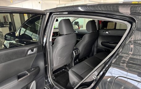 KIA Sportage IV рестайлинг, 2021 год, 2 355 000 рублей, 9 фотография