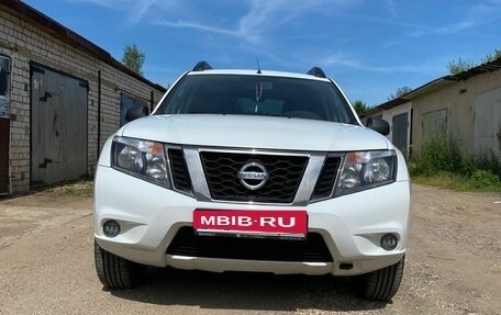 Nissan Terrano III, 2016 год, 1 000 000 рублей, 3 фотография