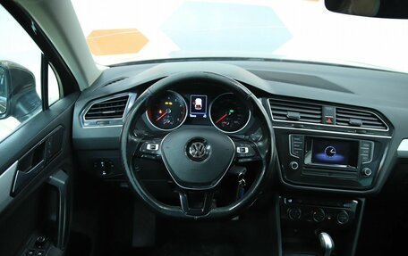 Volkswagen Tiguan II, 2017 год, 2 250 000 рублей, 11 фотография