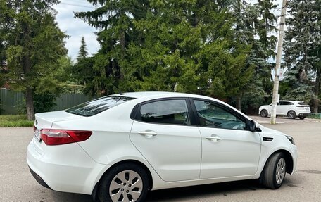 KIA Rio III рестайлинг, 2012 год, 550 000 рублей, 2 фотография