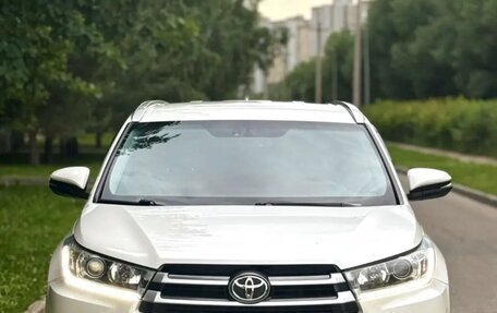 Toyota Highlander III, 2021 год, 3 100 000 рублей, 3 фотография