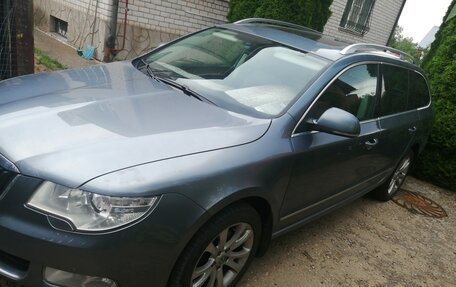 Skoda Superb III рестайлинг, 2011 год, 1 250 000 рублей, 2 фотография