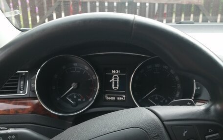 Skoda Superb III рестайлинг, 2011 год, 1 250 000 рублей, 5 фотография