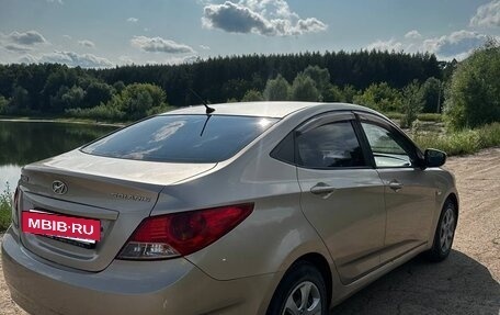 Hyundai Solaris II рестайлинг, 2011 год, 549 000 рублей, 4 фотография