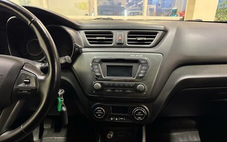 KIA Rio III рестайлинг, 2013 год, 880 000 рублей, 12 фотография