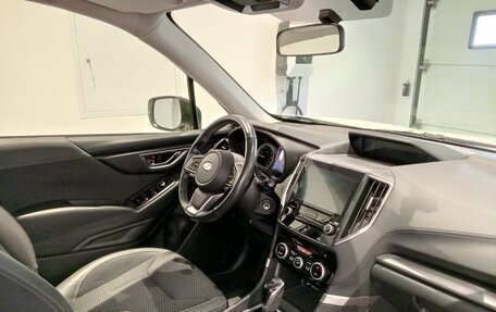 Subaru Forester, 2019 год, 2 359 000 рублей, 10 фотография