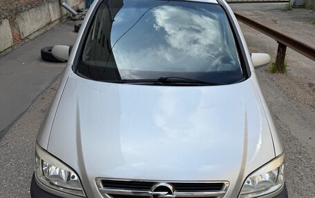 Opel Zafira A рестайлинг, 2004 год, 459 000 рублей, 1 фотография