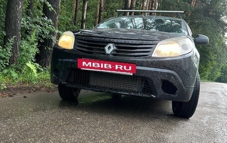 Renault Sandero I, 2012 год, 380 000 рублей, 3 фотография
