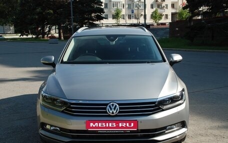 Volkswagen Passat B8 рестайлинг, 2015 год, 1 669 000 рублей, 20 фотография