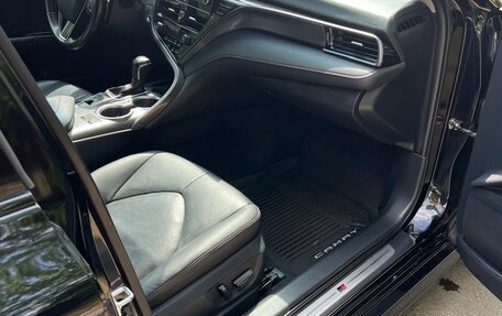 Toyota Camry, 2021 год, 3 800 000 рублей, 8 фотография