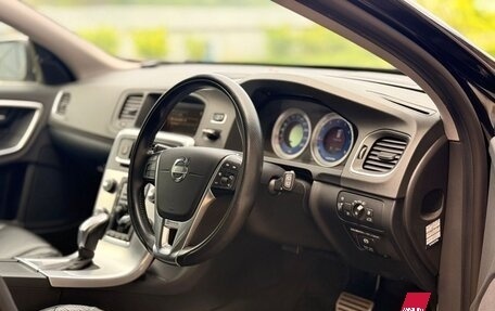 Volvo V60 I, 2013 год, 1 490 000 рублей, 13 фотография