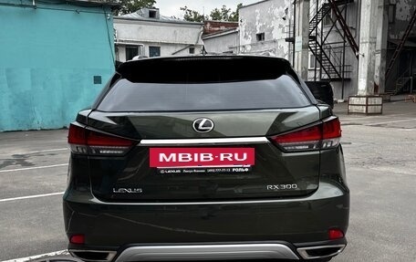 Lexus RX IV рестайлинг, 2021 год, 5 650 000 рублей, 6 фотография