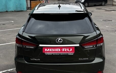 Lexus RX IV рестайлинг, 2021 год, 5 650 000 рублей, 7 фотография