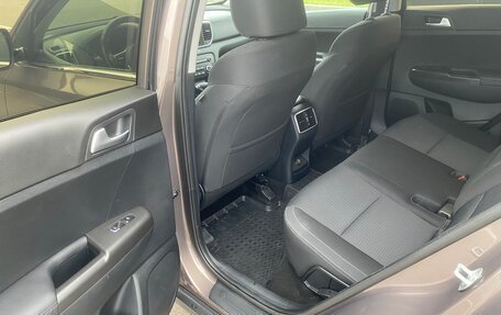 KIA Sportage IV рестайлинг, 2018 год, 2 200 000 рублей, 11 фотография