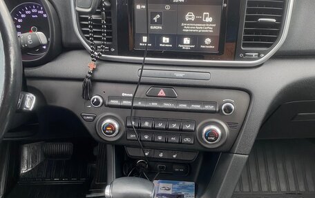 KIA Sportage IV рестайлинг, 2018 год, 2 200 000 рублей, 19 фотография