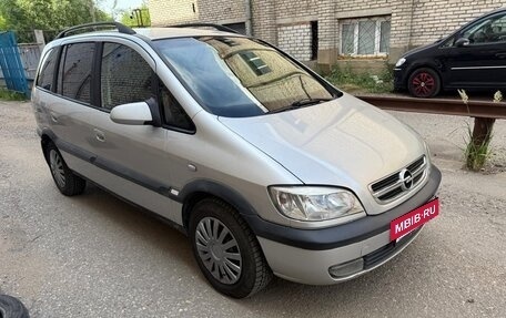 Opel Zafira A рестайлинг, 2004 год, 459 000 рублей, 3 фотография