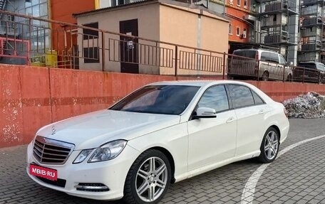 Mercedes-Benz E-Класс, 2011 год, 1 000 000 рублей, 1 фотография