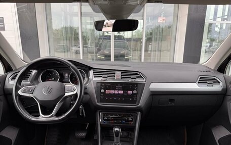 Volkswagen Tiguan II, 2021 год, 2 650 000 рублей, 25 фотография