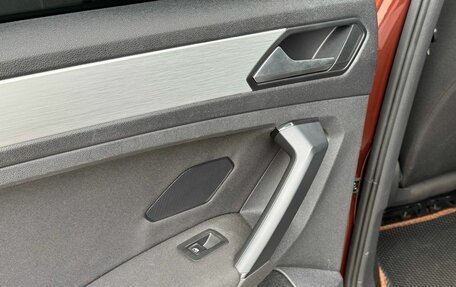 Volkswagen Tiguan II, 2021 год, 2 650 000 рублей, 22 фотография