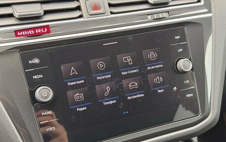Volkswagen Tiguan II, 2021 год, 2 650 000 рублей, 18 фотография
