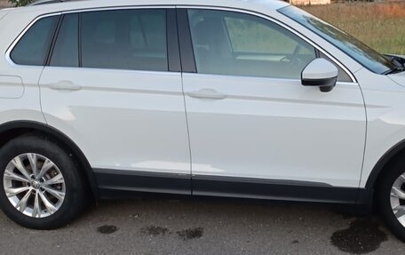 Volkswagen Tiguan II, 2018 год, 2 690 000 рублей, 3 фотография