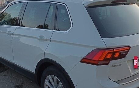 Volkswagen Tiguan II, 2018 год, 2 690 000 рублей, 6 фотография