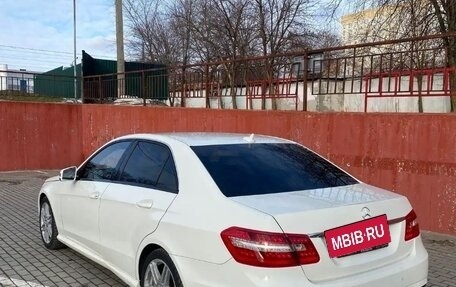 Mercedes-Benz E-Класс, 2011 год, 1 000 000 рублей, 2 фотография