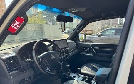 Mitsubishi Pajero IV, 2019 год, 4 350 000 рублей, 7 фотография